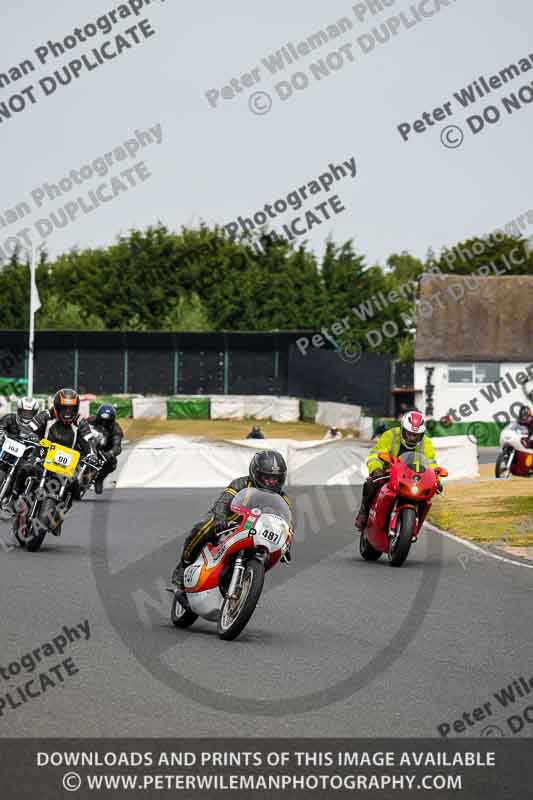 Vintage motorcycle club;eventdigitalimages;mallory park;mallory park trackday photographs;no limits trackdays;peter wileman photography;trackday digital images;trackday photos;vmcc festival 1000 bikes photographs